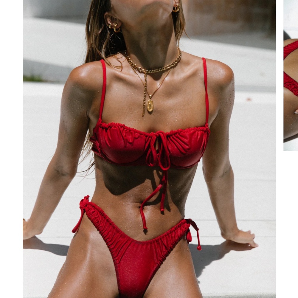 Sommerfield Wanda bottom and Cabarita top